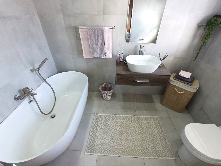4 Bedroom Property for Sale in Vanes Estate Eastern Cape